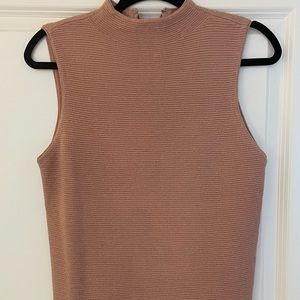 Alice + Olivia cropped ribbed sleeveless sweater